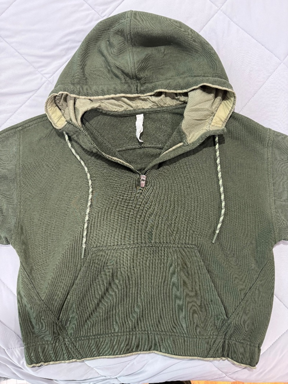 Athleta green quarter zip hoodie #athleisure #activewear #gym